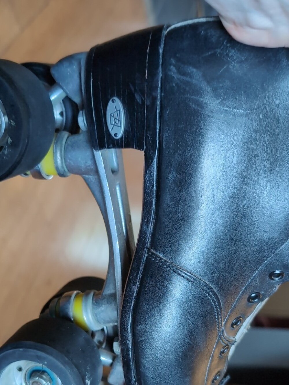Riedell Black Leather Quad Skates Size 6 - Picture 5 of 6